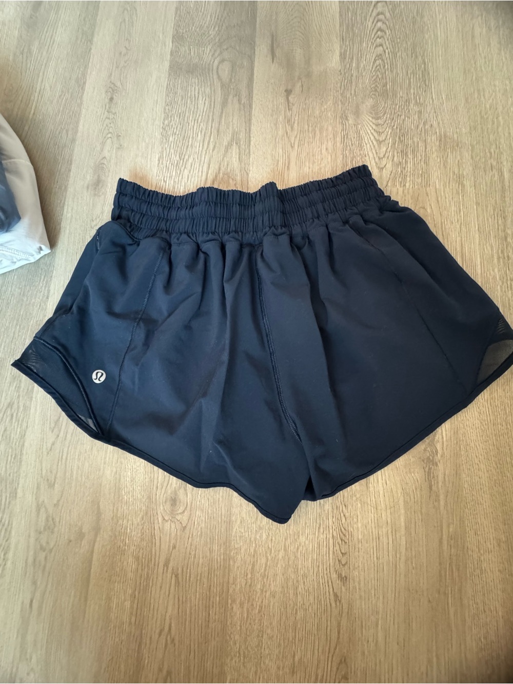 lululemon navy hottie hot shorts